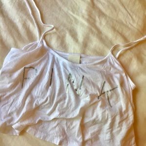 PINK white cropped workout shirt